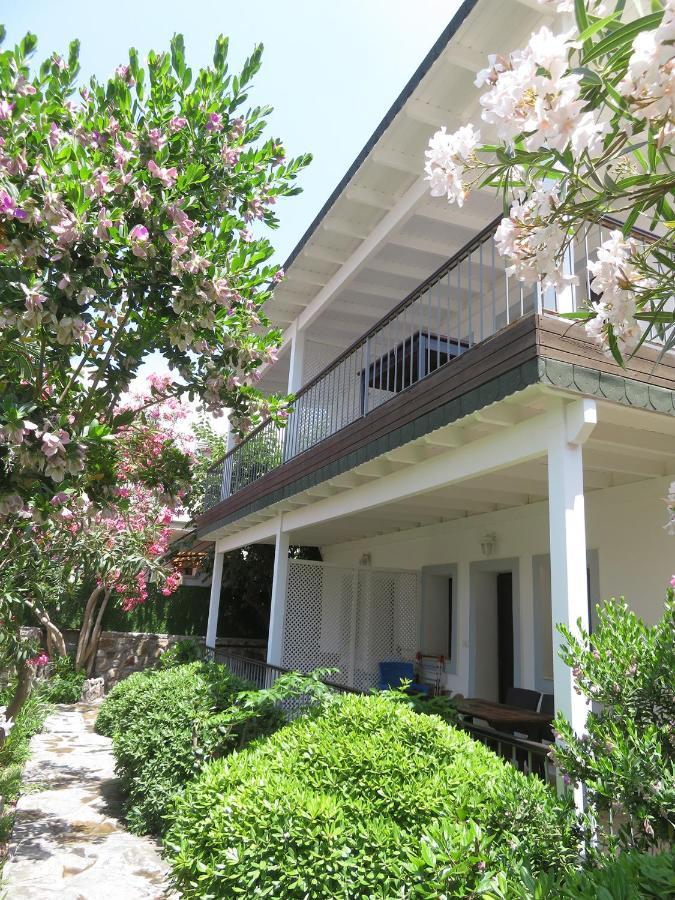 Arriba Pension&Restaurant Gümüşlük Exterior foto